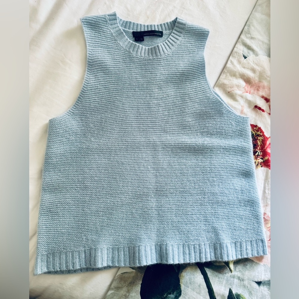 360 Cashmere Soft Blue Sleeveless Sweater